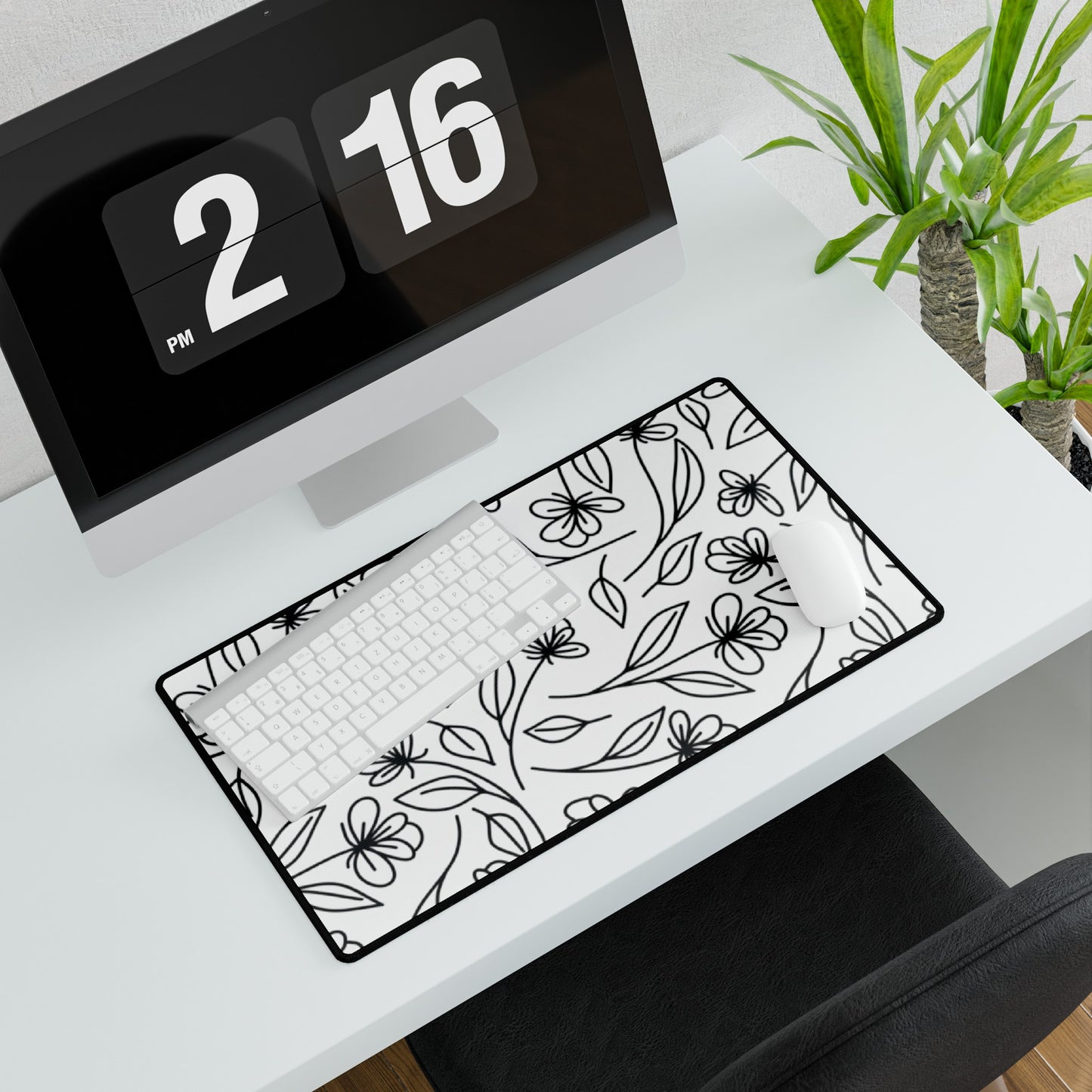 La Fleur Desk Mat