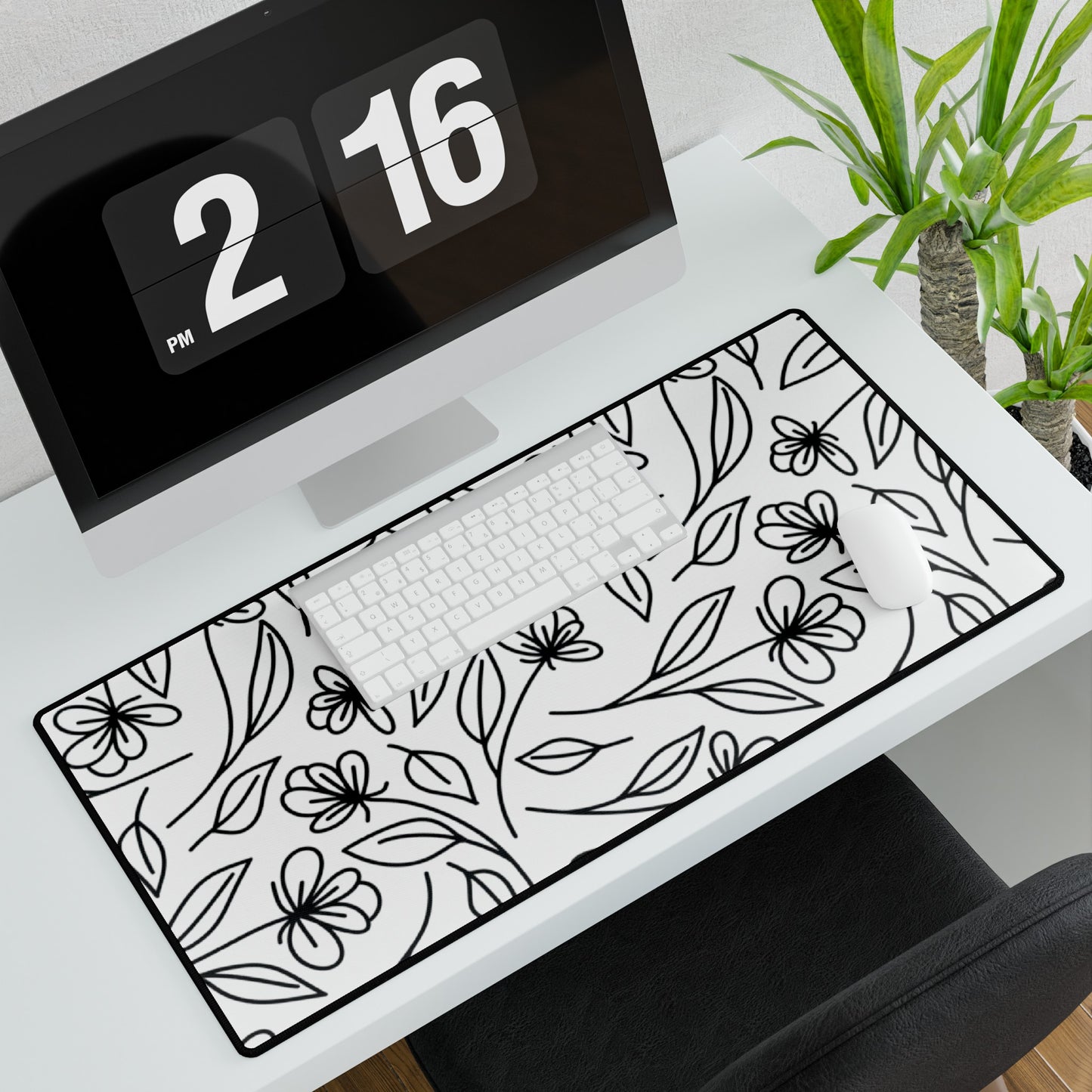 La Fleur Desk Mat